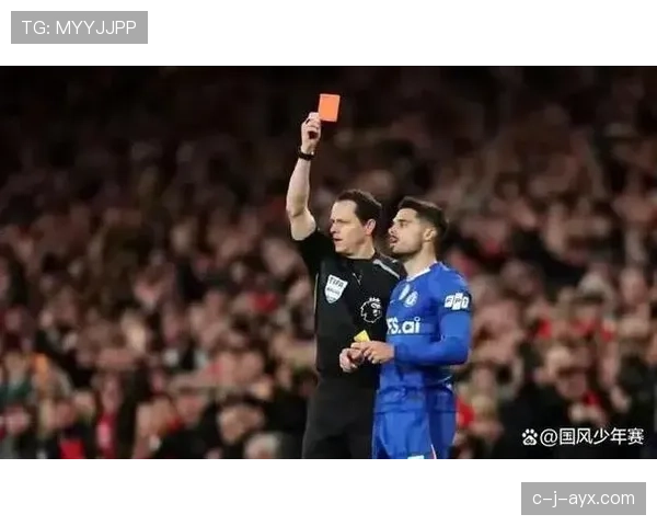 切尔西的沉沦:战术混乱与管理危机下的豪门困境 切尔西的沉沦:战术混乱与管理危机下的豪门困境